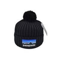 Шапка з помпоном Flexfit Patagonia 55-59 см Чёрная (F-0918-150) Шапка з помпоном Flexfit Patagonia 55-59 см Чёрная (F-0918-150)